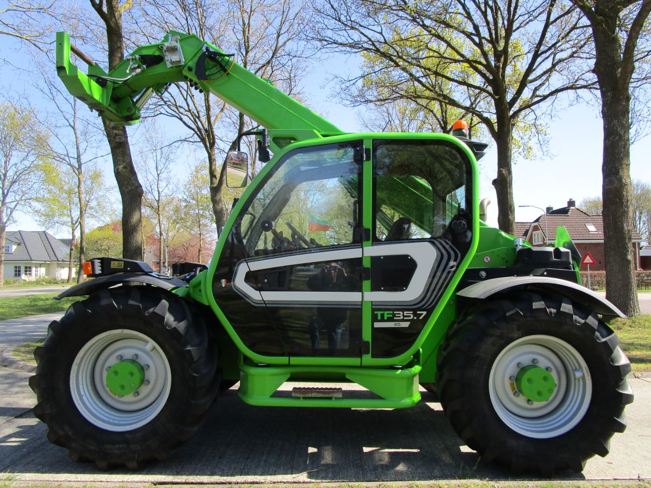 Merlo 35.7 tf 1890 uren !!!!!!!!! zeer mooie staat