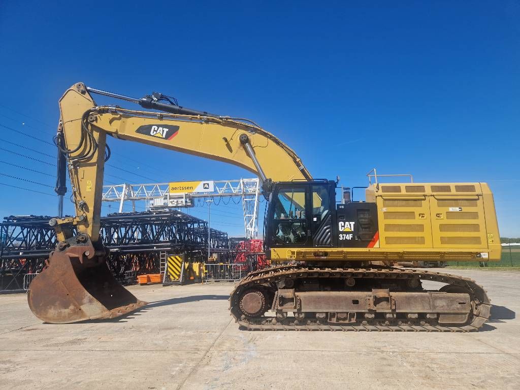 CAT 374 F L