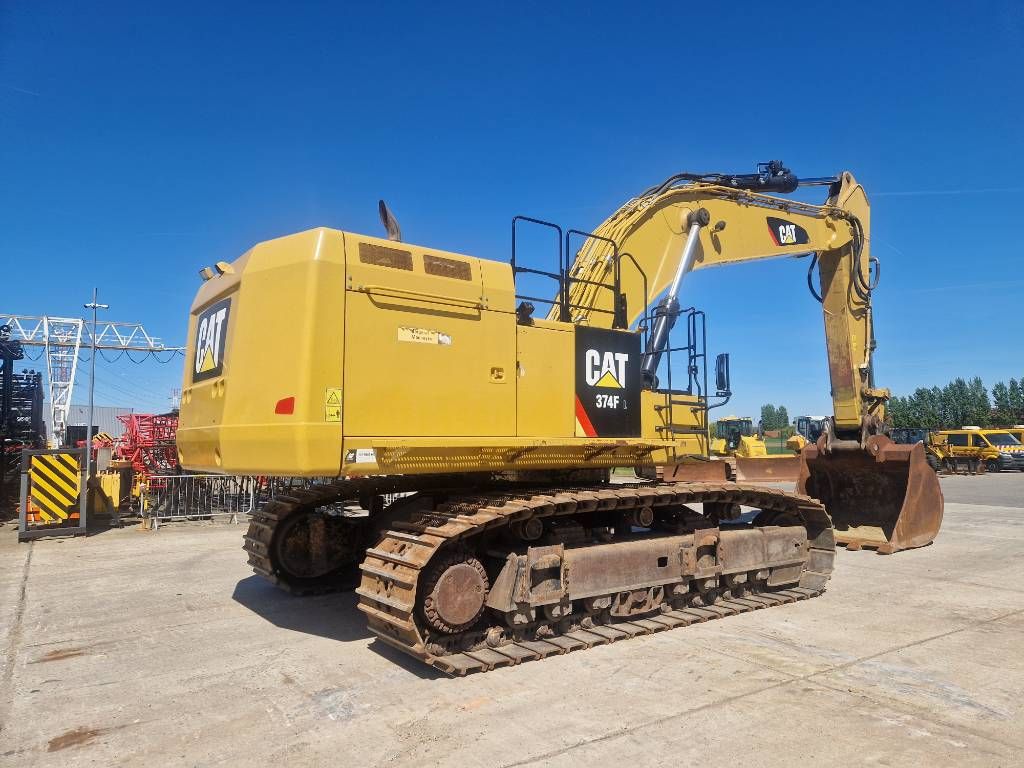 CAT 374 F L