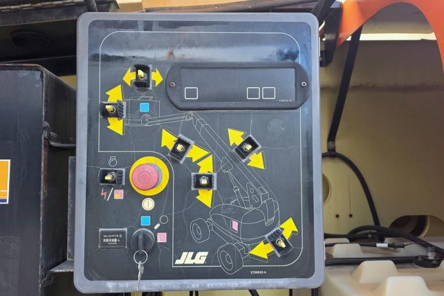 JLG 860SJ Diesel, 4x4 Drive, 28.2m Working Height, 22.