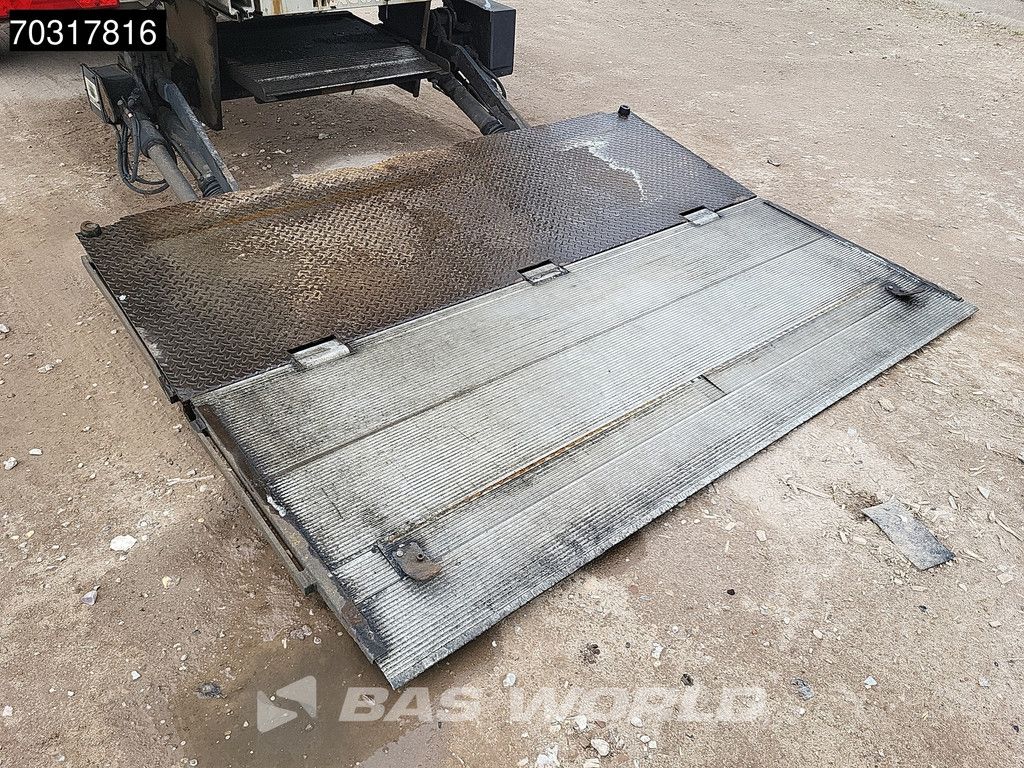 Tracon TO 3 3 axles Tailgate Hardwood floor Steering axle