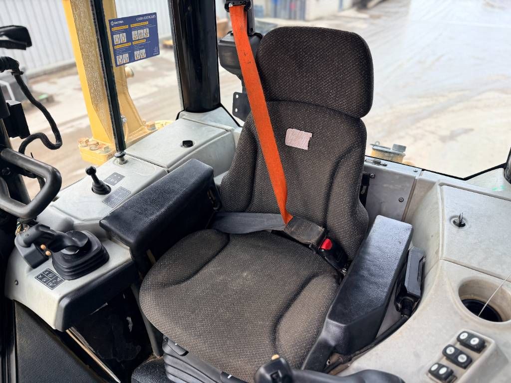 CAT D6N XL - Foldable Blade