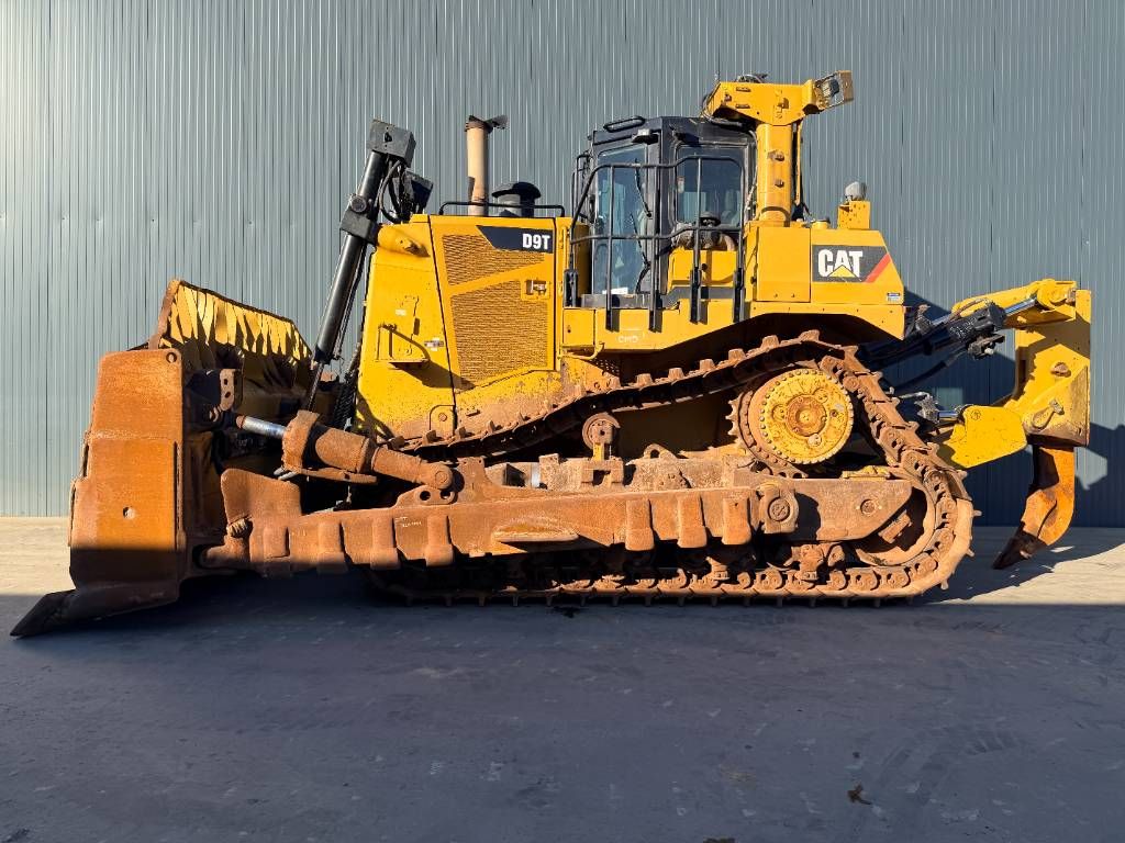 CAT D9T