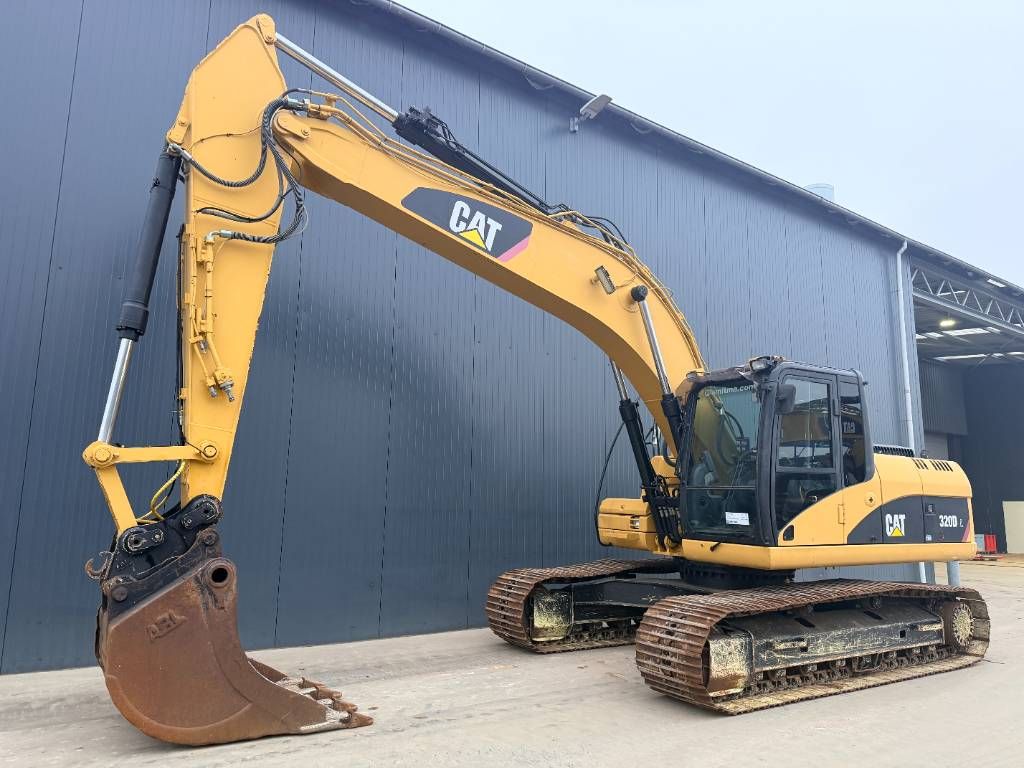 CAT 320D L