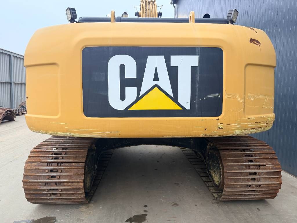 CAT 320D L