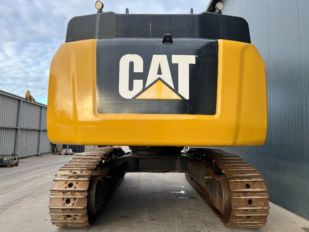 CAT 352FL ME