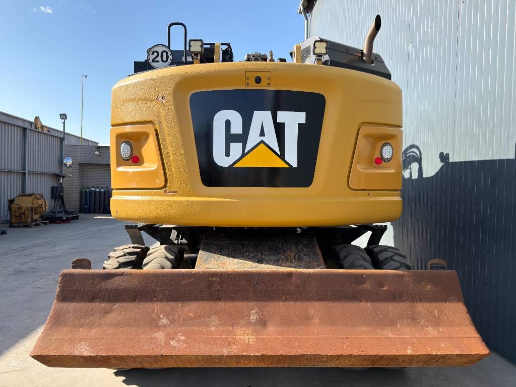 CAT M315F - With OilQuick
