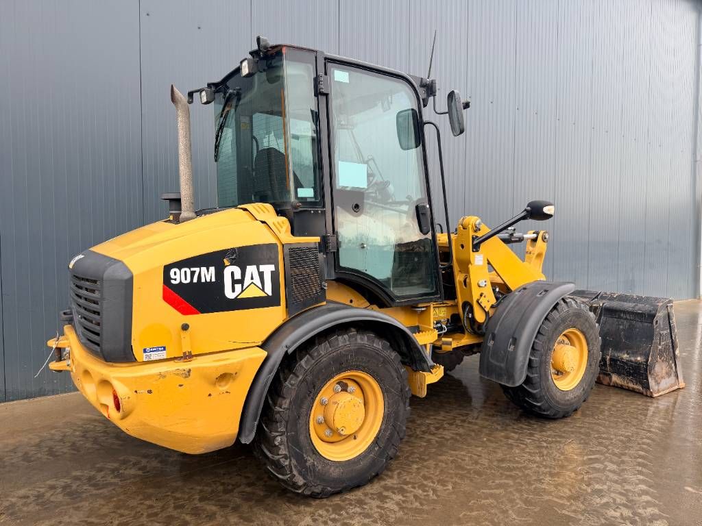CAT 907M