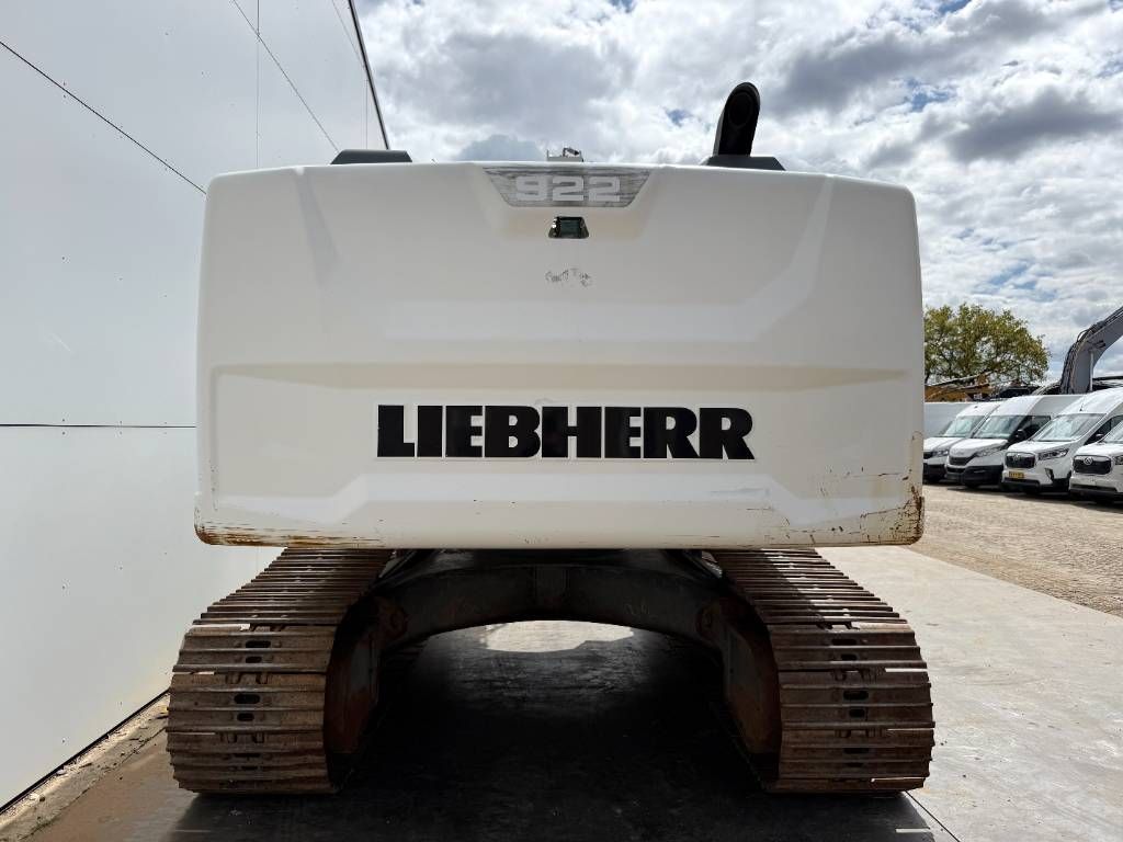 Liebherr R922LC - 2 Buckets Included / Automatic Greasing