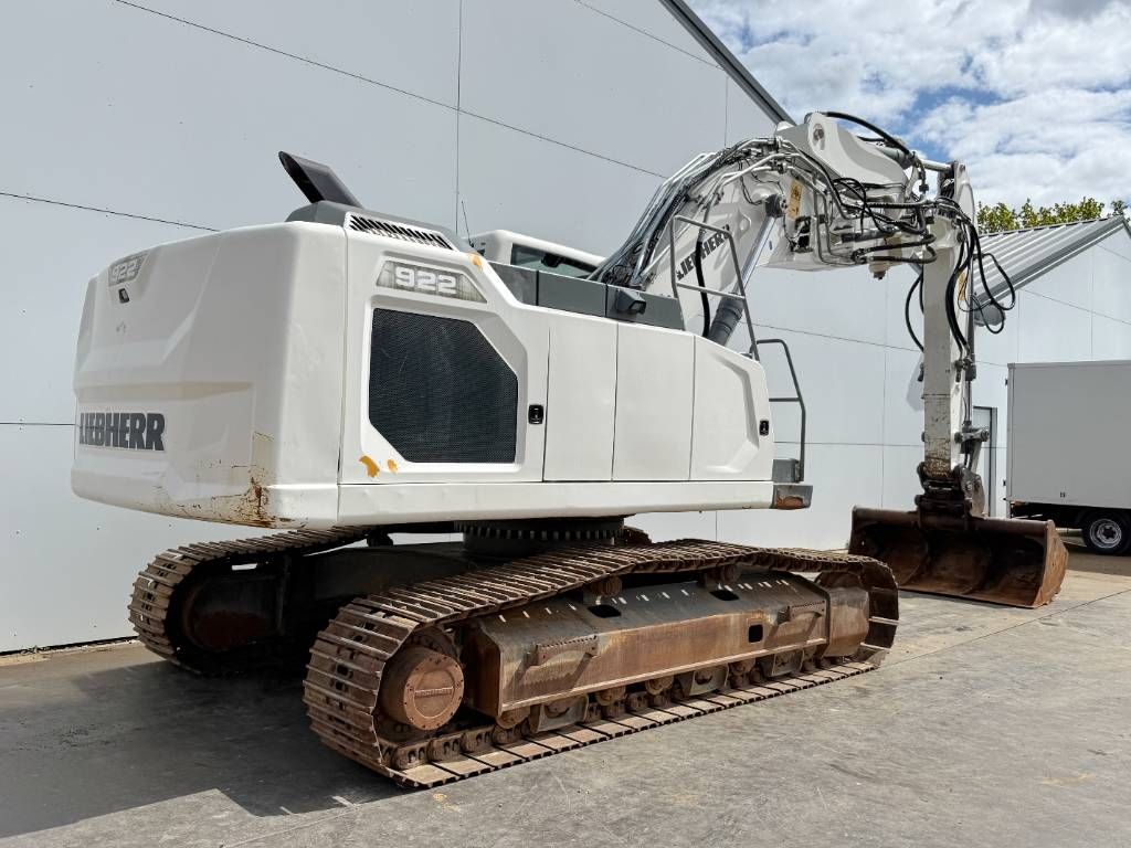 Liebherr R922LC - 2 Buckets Included / Automatic Greasing