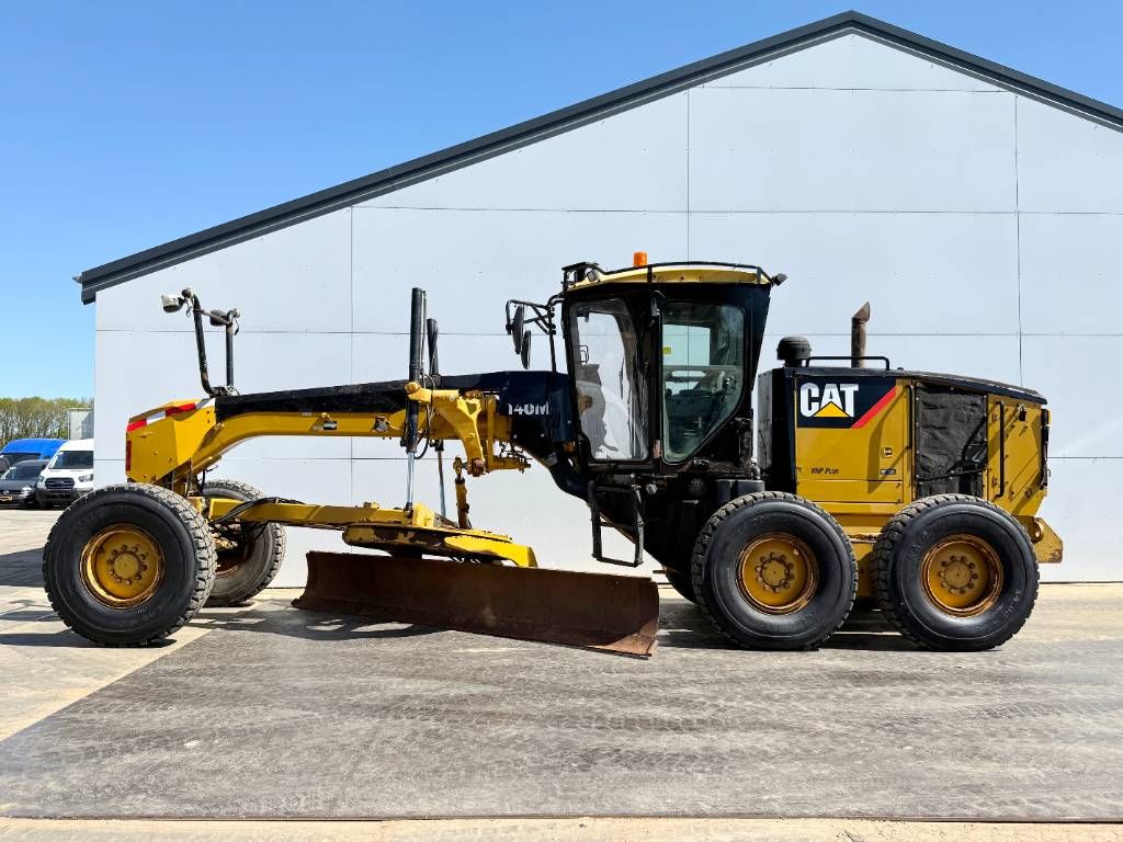 CAT 140M VHP Plus - Joysticks Controls / Top Condition