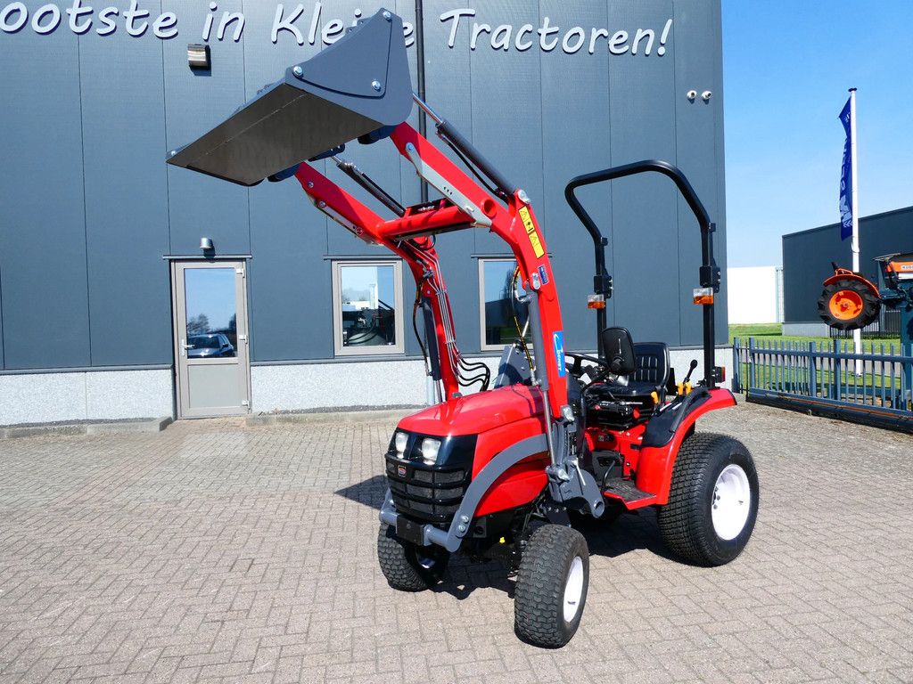 Shibaura ST318 4wd HST / 1373 Draaiuren / Voorlader