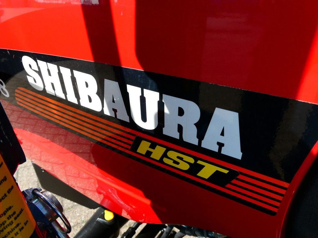 Shibaura ST318 4wd HST / 1373 Draaiuren / Voorlader
