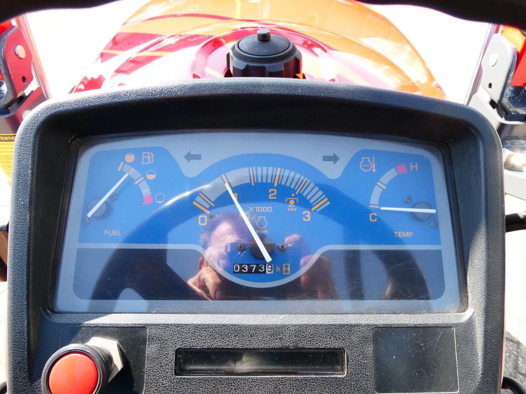 Shibaura ST318 4wd HST / 1373 Draaiuren / Voorlader