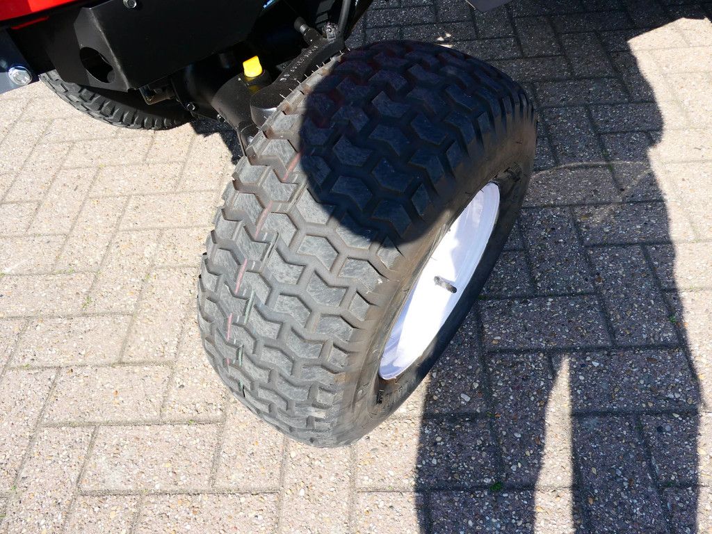 Shibaura ST318 4wd HST / 1373 Draaiuren / Voorlader