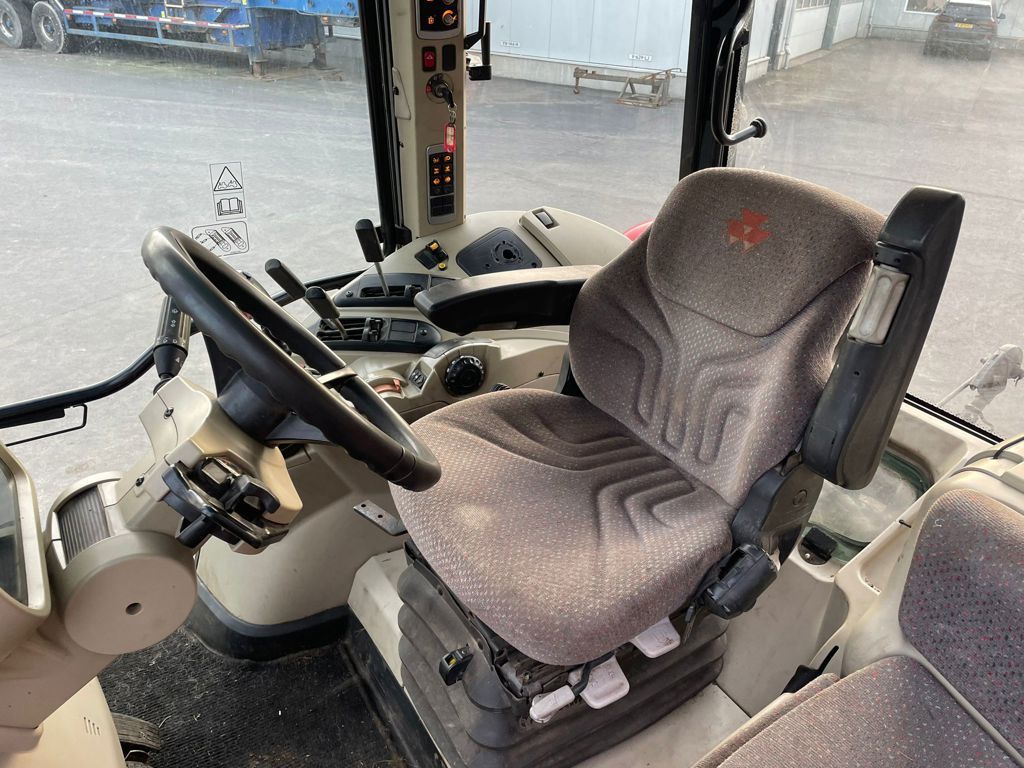 Massey Ferguson 5609 DYNA-4