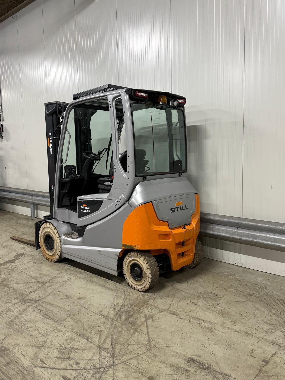 Heftruck Still RX 60-25 2020 4400 uur triplo 4890 met Side shift