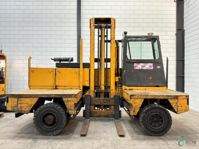 Side loaders Diesel Boss 556-MK5 1997 Outdoor tires