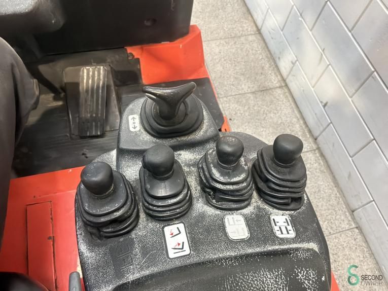 Forklifts Electric Toyota 7 FBMF 20 2006 Triplex