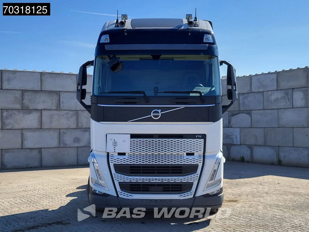 Volvo FH 500 6X2 XL ADR Retarder 2xTanks ACC