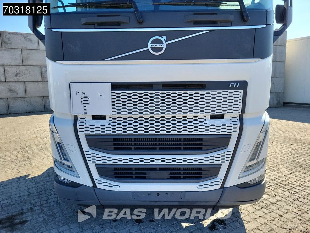 Volvo FH 500 6X2 XL ADR Retarder 2xTanks ACC