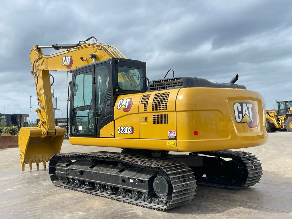 Caterpillar 323D3