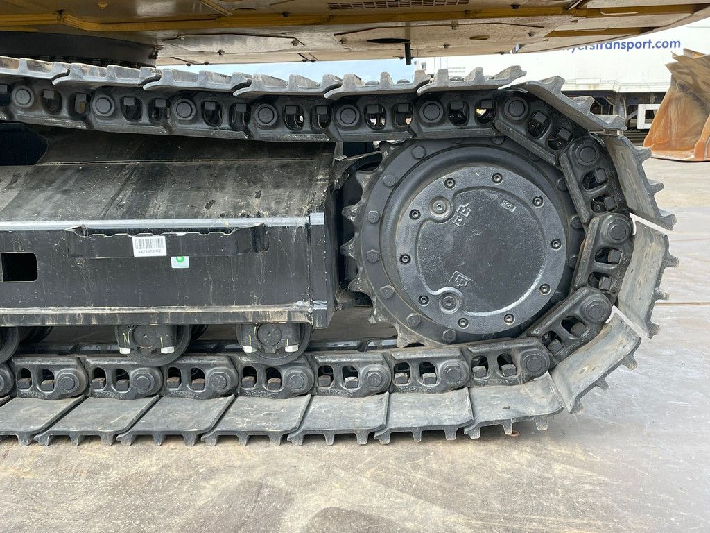 Caterpillar 323D3