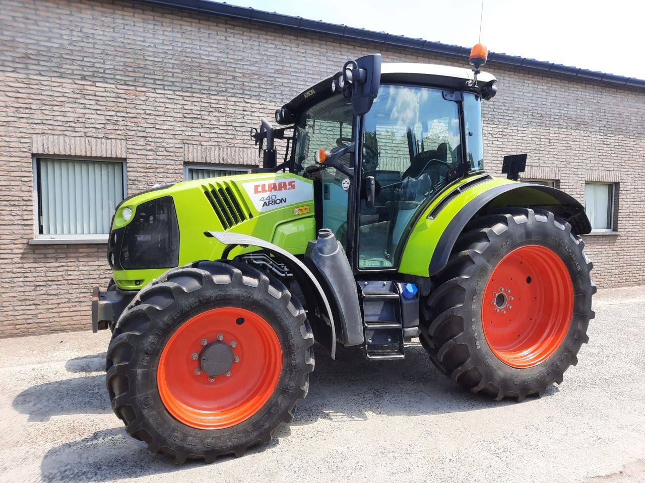 Claas Arion 440 Cis