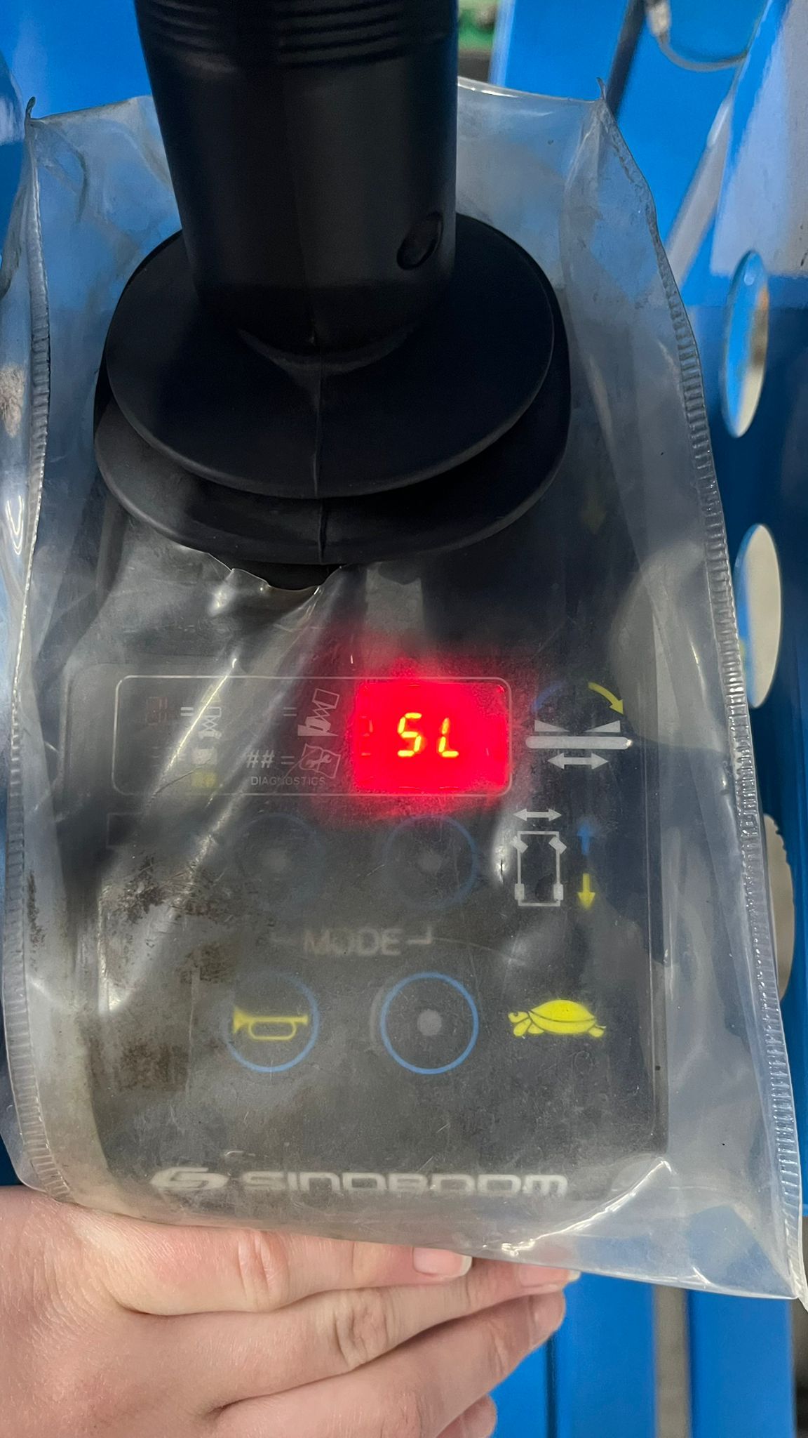 Schaarhoogwerker sinoboom Type 2746e.