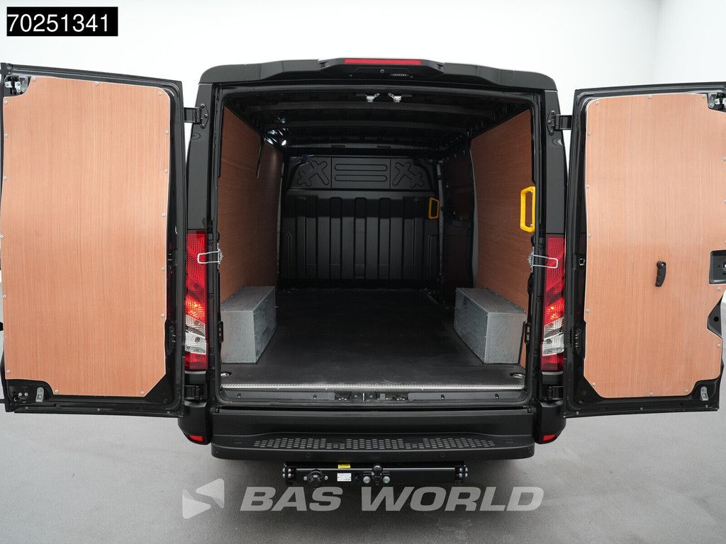 Iveco Daily 35S21 BPM VRIJ! 3.0L Automaat L2H1 210PK Laag Dak 2025-Model 3,5t Trekhaak ACC Navi LED Camera Parkeersensoren Euro6 L2 8m3 Klima AHK