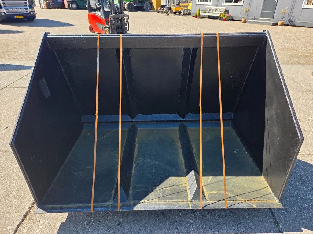 Manitou volumebak UNUSED 1.83m. breed