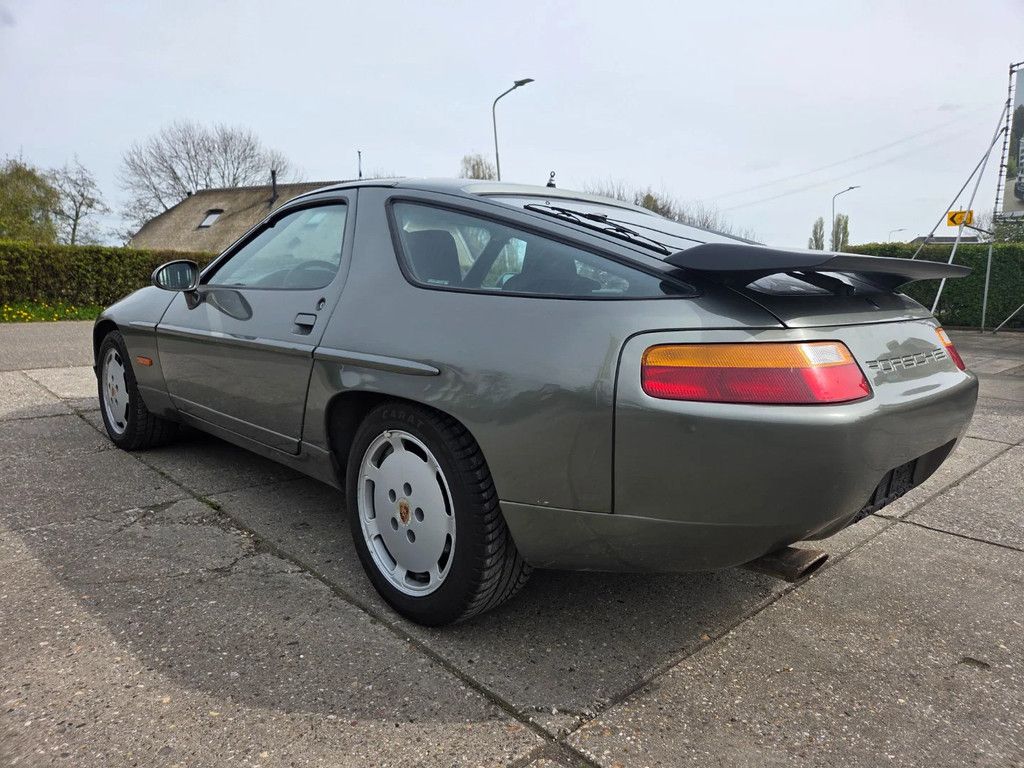 Porsche 928 S4 8-cilinder 32 kleppen