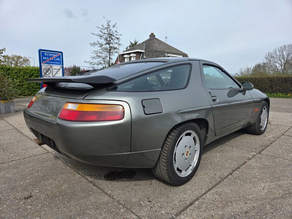 Porsche 928 S4 8-cilinder 32 kleppen