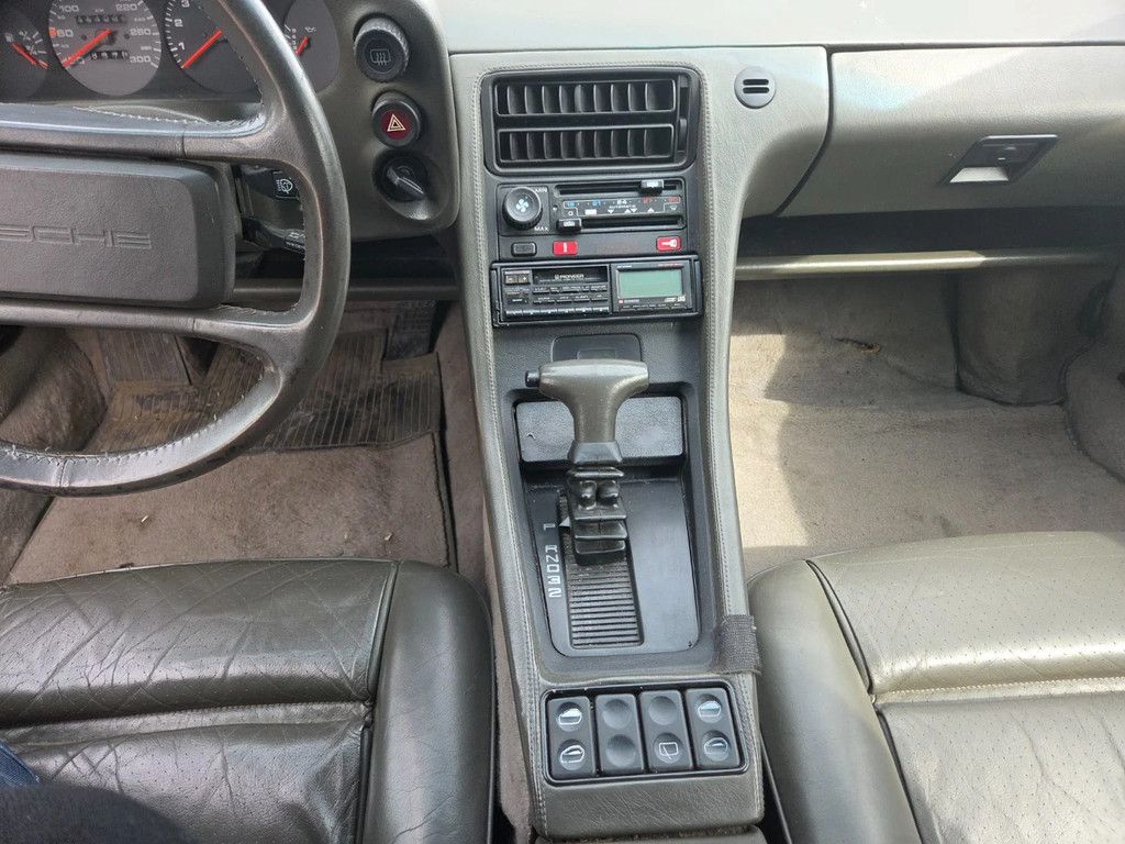 Porsche 928 S4 8-cilinder 32 kleppen