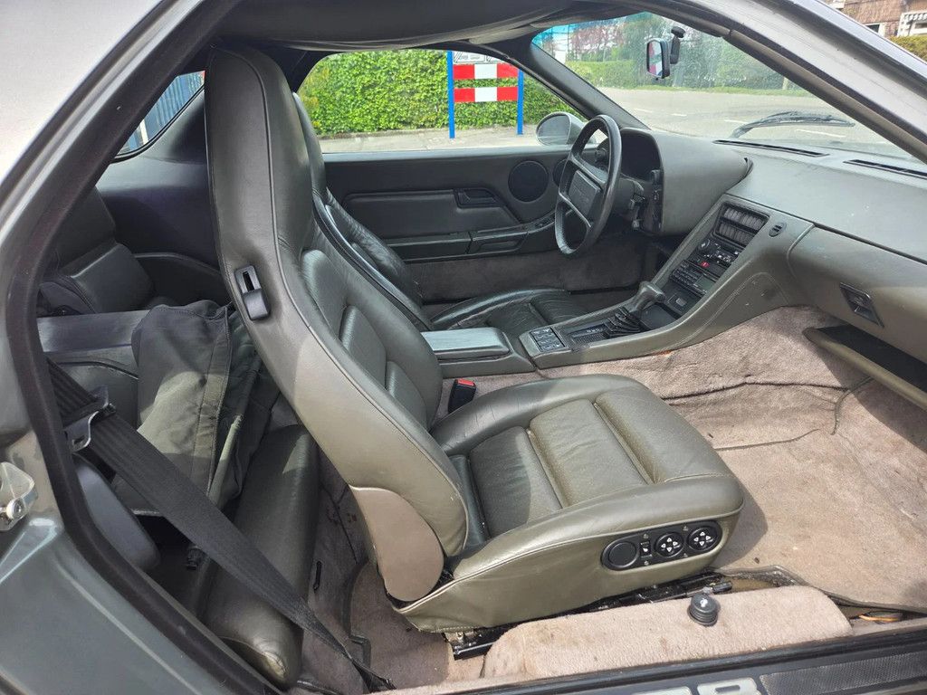 Porsche 928 S4 8-cilinder 32 kleppen