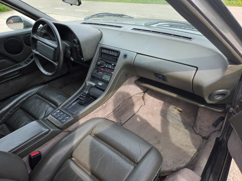 Porsche 928 S4 8-cilinder 32 kleppen