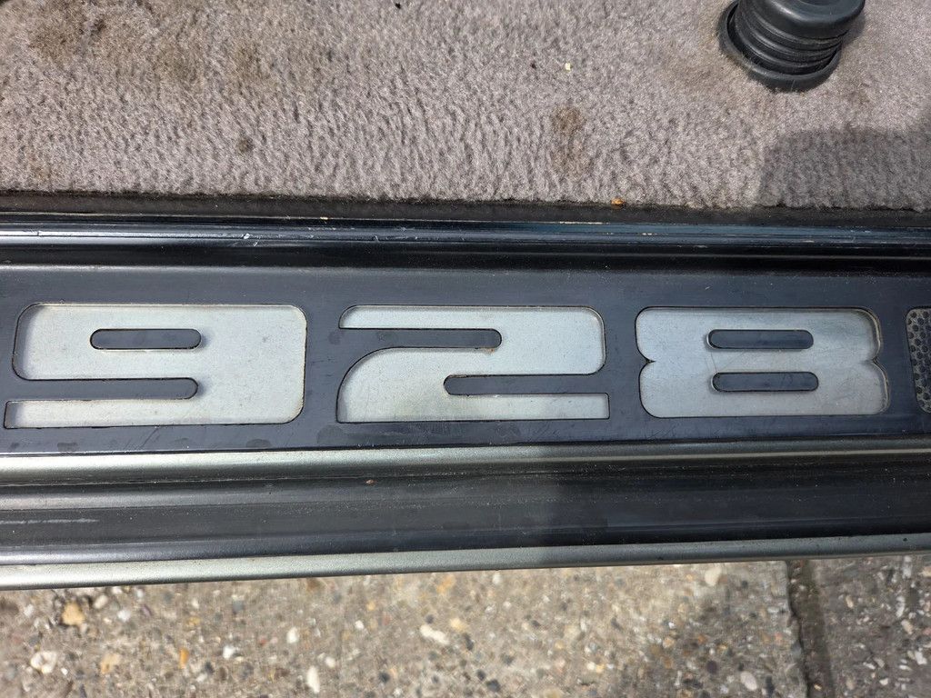 Porsche 928 S4 8-cilinder 32 kleppen