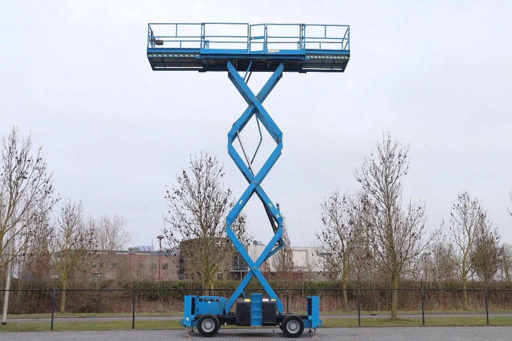 Genie GS-3384 RT | 12 METER | 1.134 KG