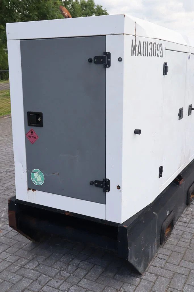 SDMO R90C3 | 90 KVA | 400 V