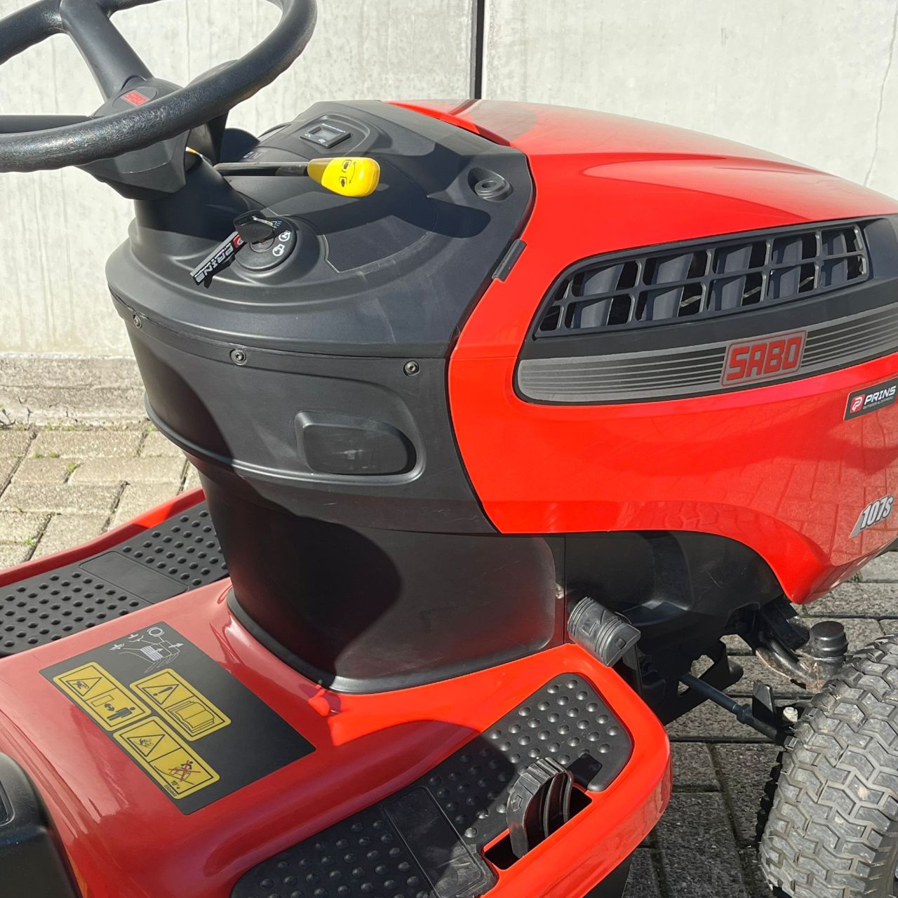 Sabo 107s zitmaaier gelijk aan John deere X126