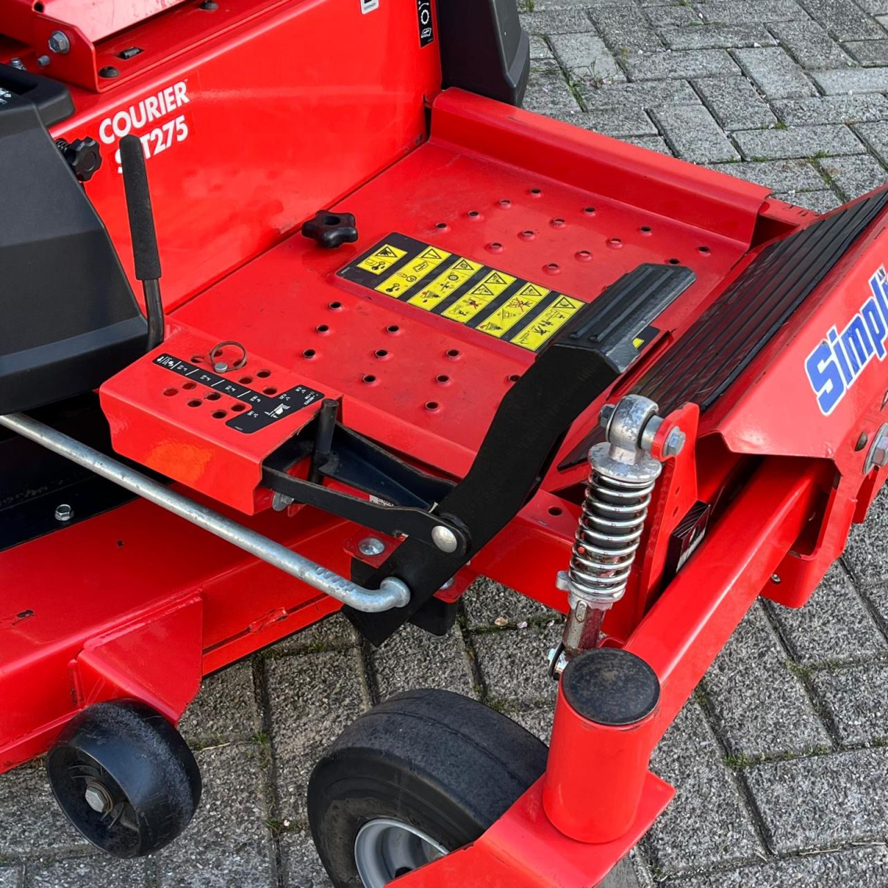 Simplicity SZT275 zitmaaier zeroturn 24PK