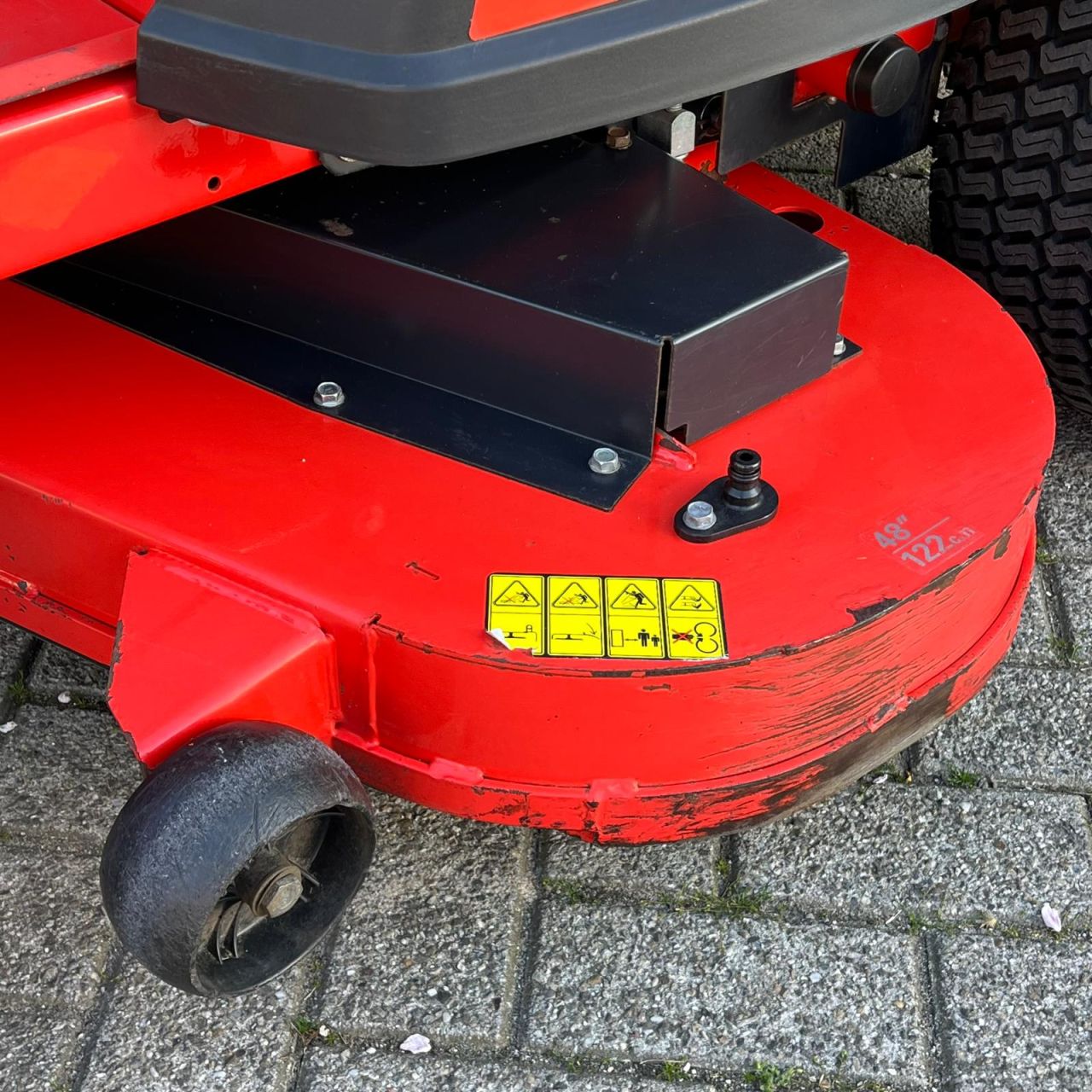 Simplicity SZT275 zitmaaier zeroturn 24PK