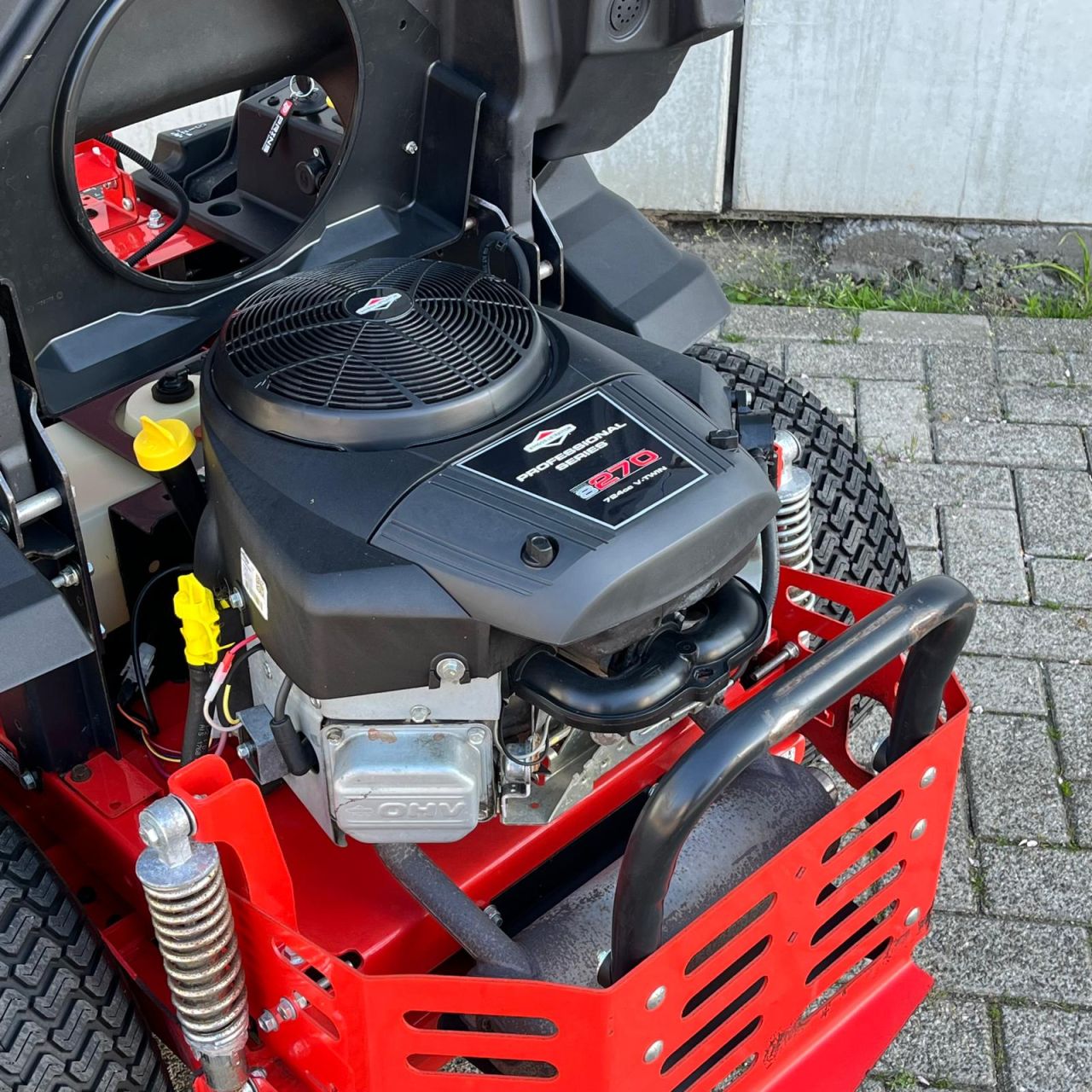 Simplicity SZT275 zitmaaier zeroturn 24PK