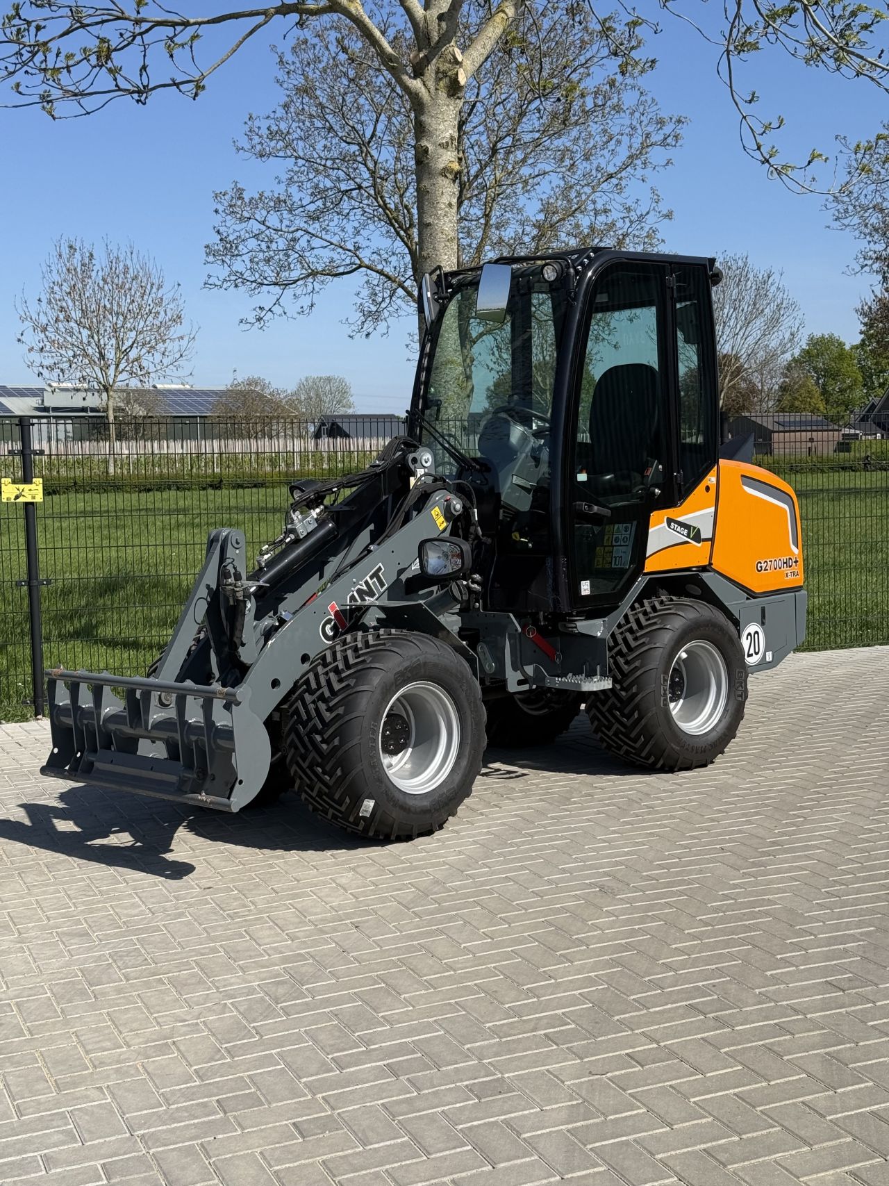 Giant g2700extra HD+ nieuw