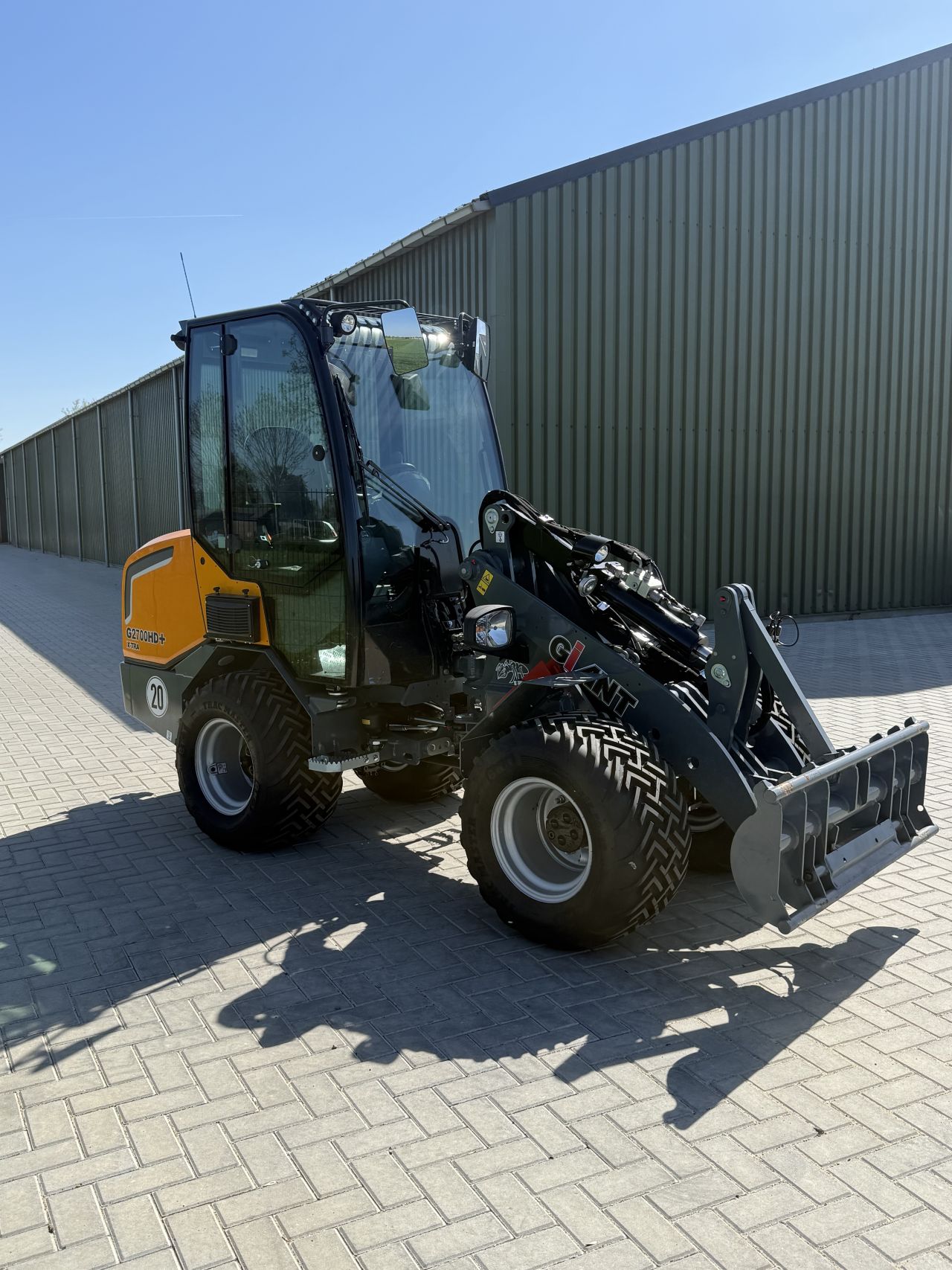 Giant g2700extra HD+ nieuw