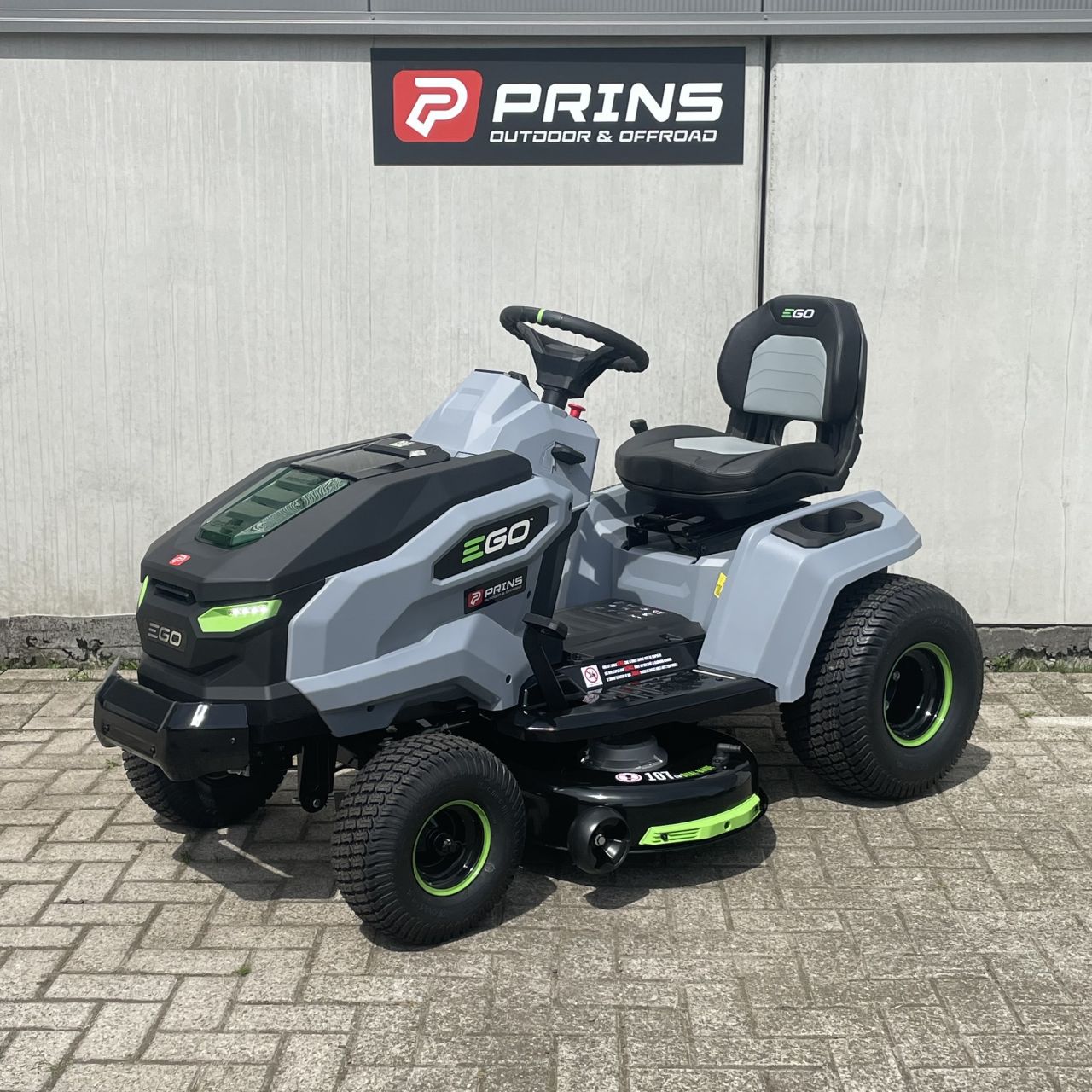 EGO TR4201E zitmaaier gratis accu's tennisbaan