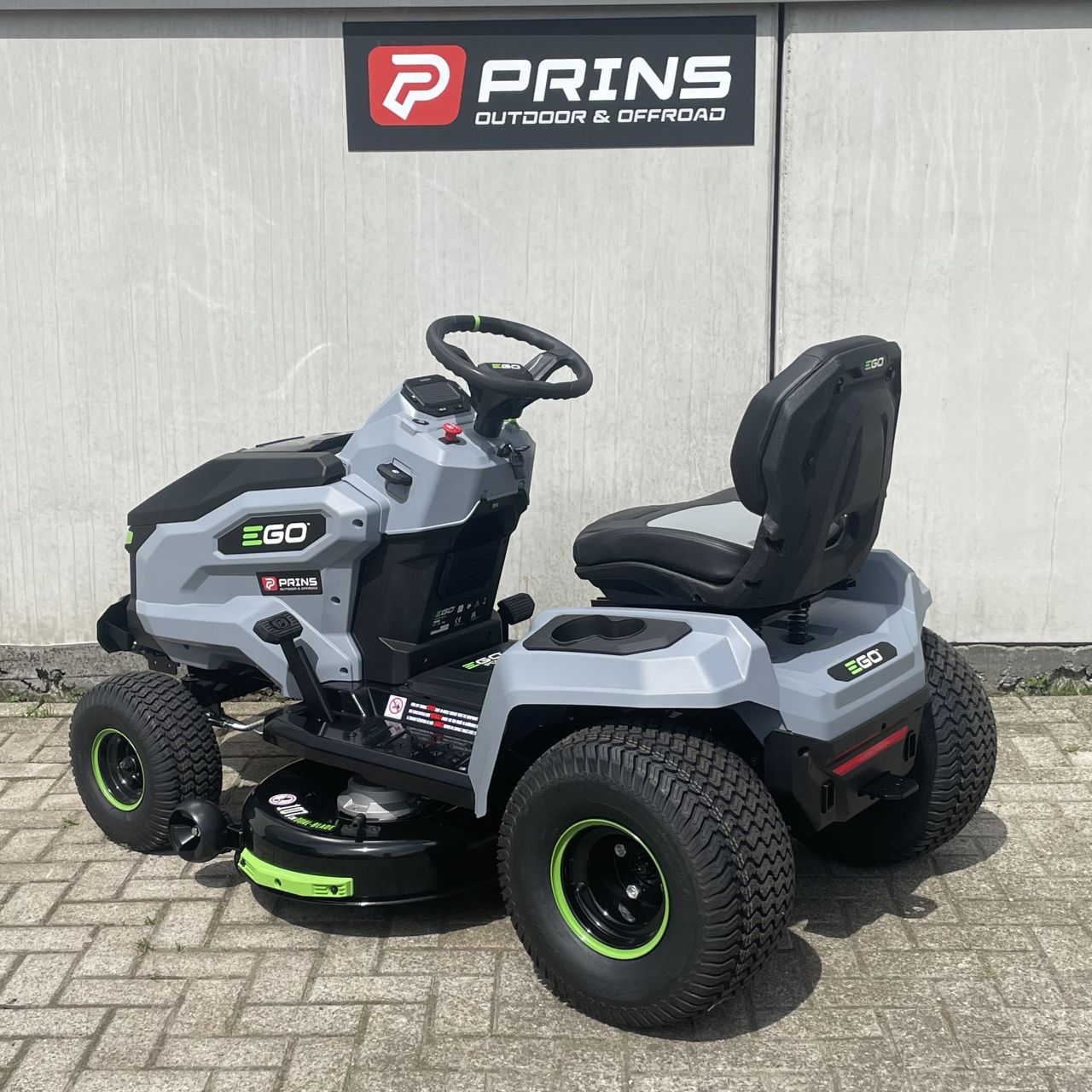 EGO TR4201E zitmaaier gratis accu's tennisbaan