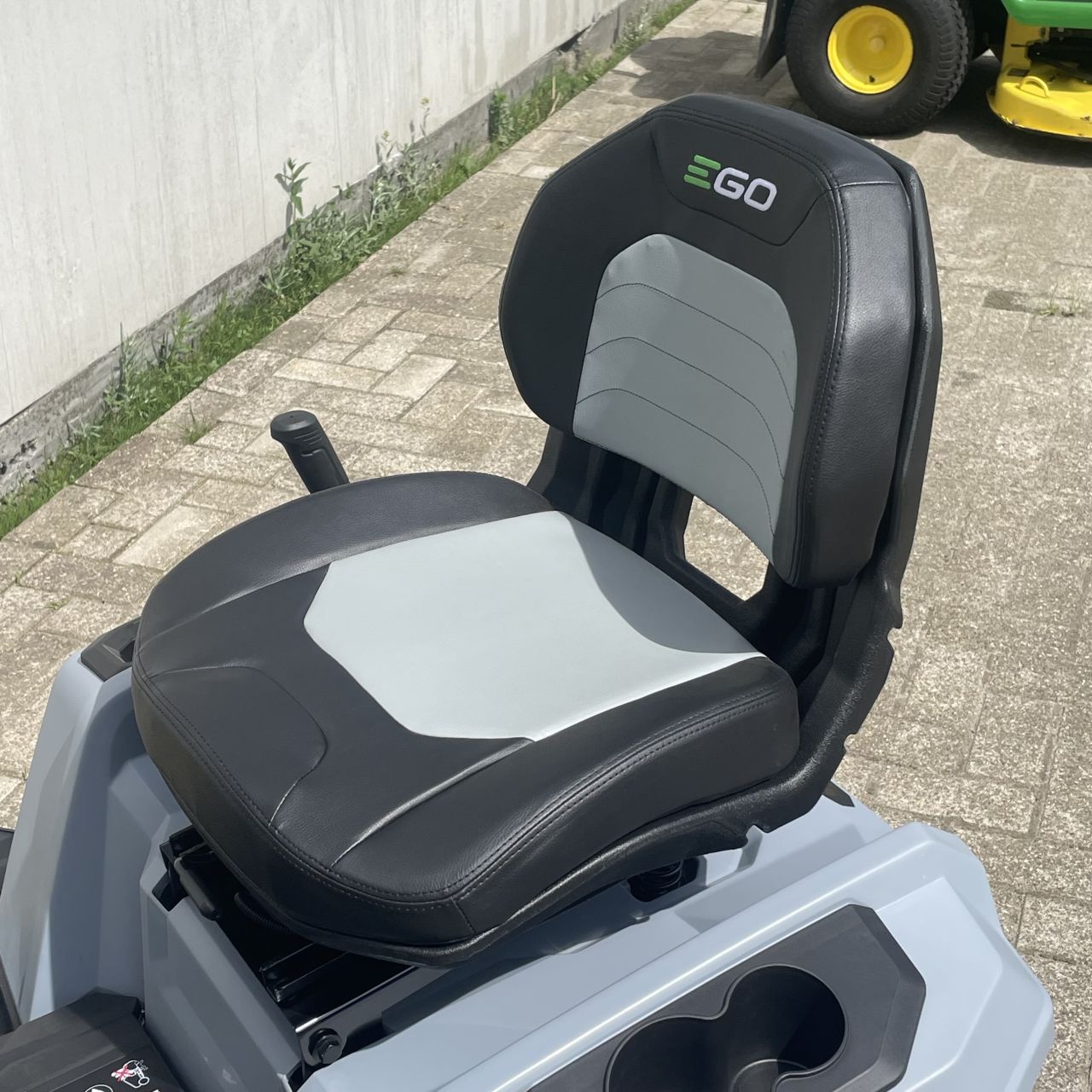 EGO TR4201E zitmaaier gratis accu's tennisbaan