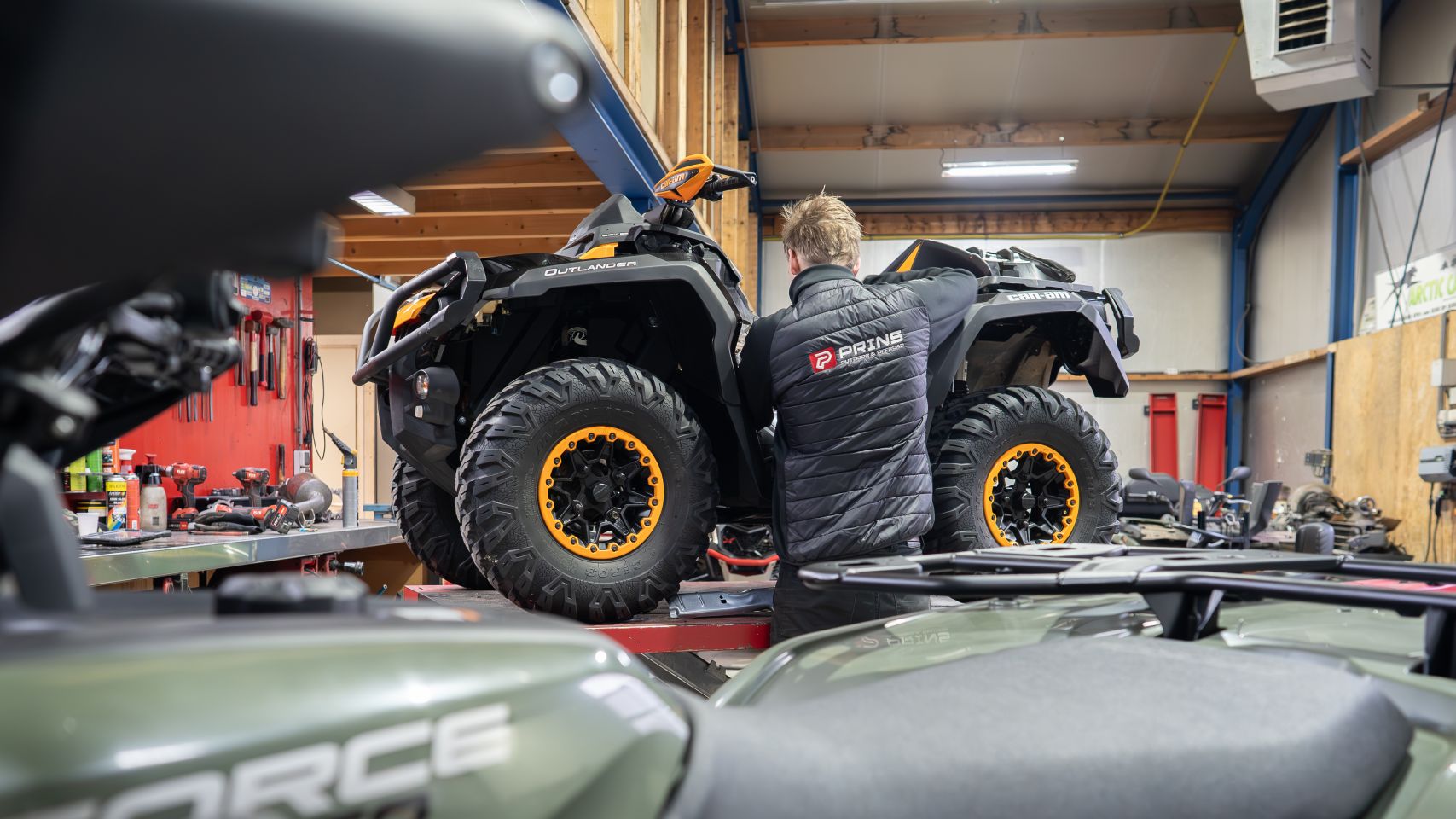 EGO TR4201E zitmaaier gratis accu's tennisbaan