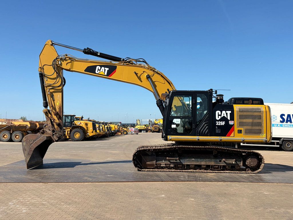 Caterpillar 326FL
